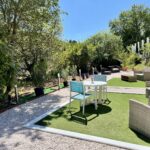 jardin exterieur de la maison d hotes la vie est belle en provence en provence verte