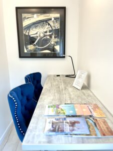 Chambre Azur coin bureau decoration chambre hotes provence